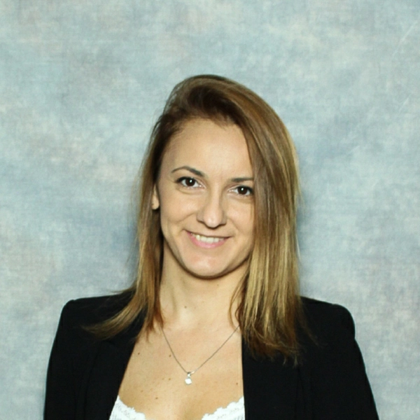 Sanela Isakov – photobooth kontakt | Good Mood Booth